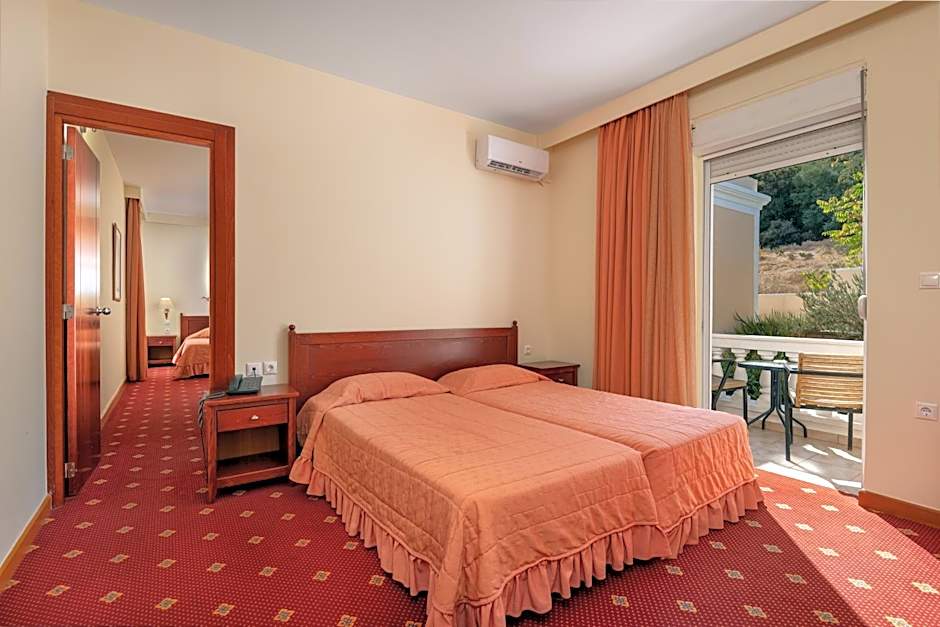 Crithoni's Paradise Hotel