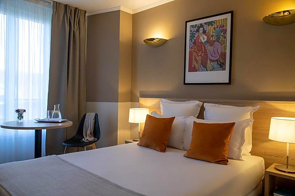 Le Cetai Cannes Beach Hotel