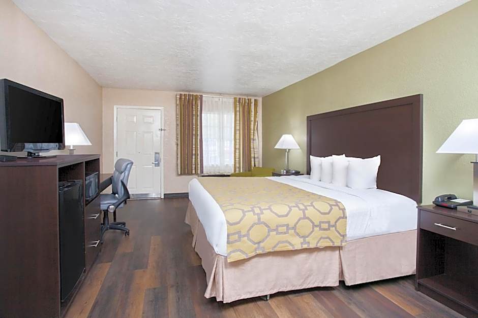 Baymont by Wyndham Lake City