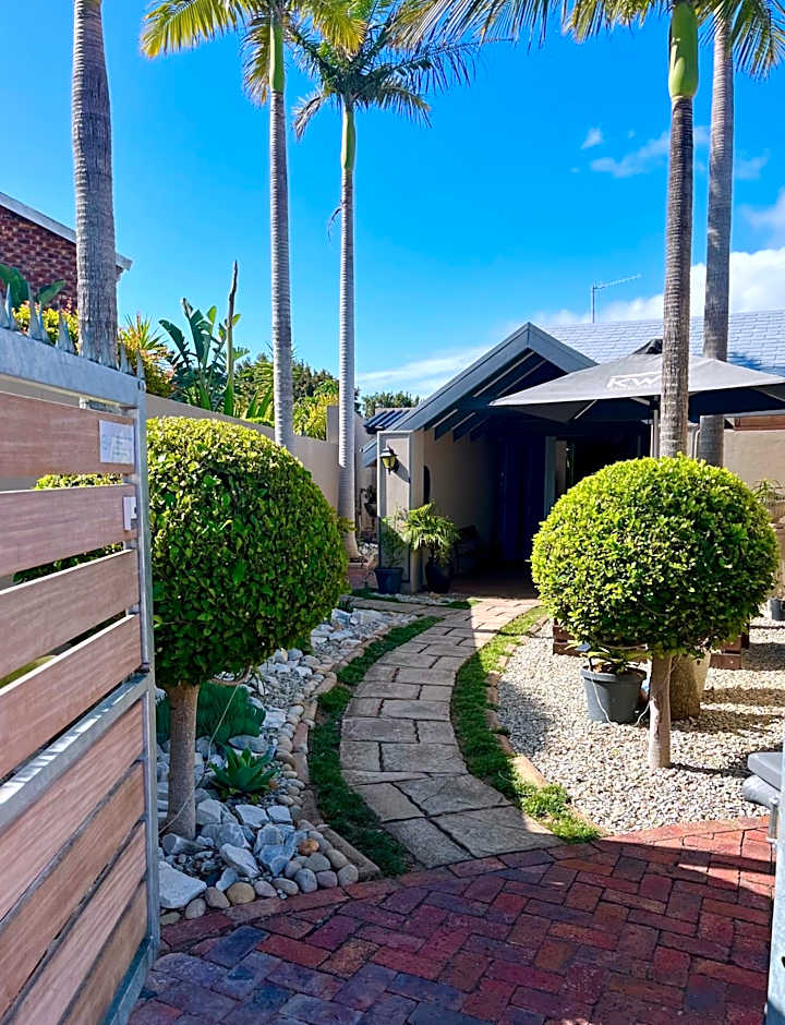 Dolphin Circle Bed and Breakfast