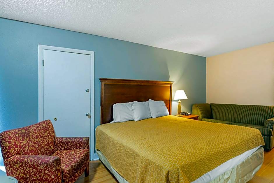 Rodeway Inn Colonial Heights I-95