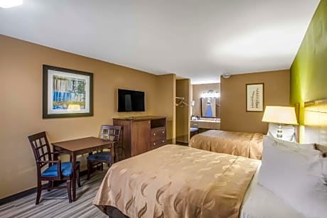 2 Double Beds Accessible