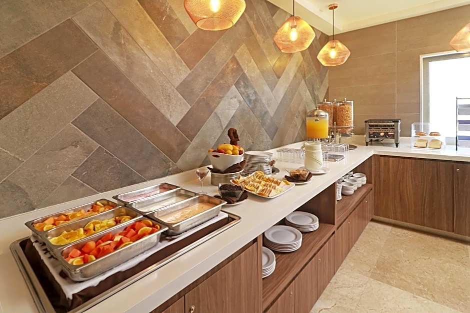 Wyndham Garden Monterrey Valle Real
