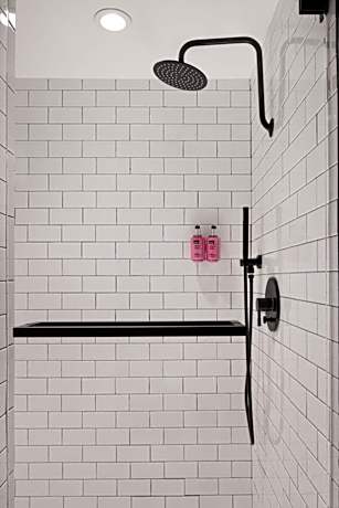 SOUND STUDIO, 1 Bedroom 2 room Suite, 1 King, Top floor
