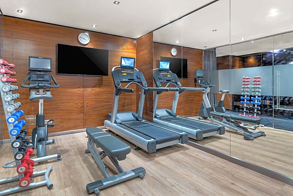 AC Hotel by Marriott Victoria Suites