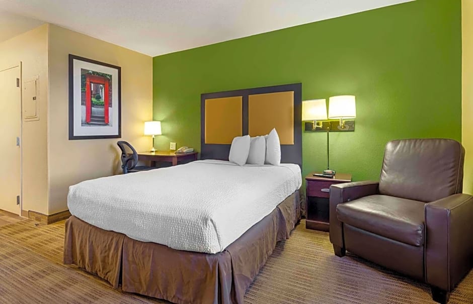 Extended Stay America Suites - Lynchburg - University Blvd.