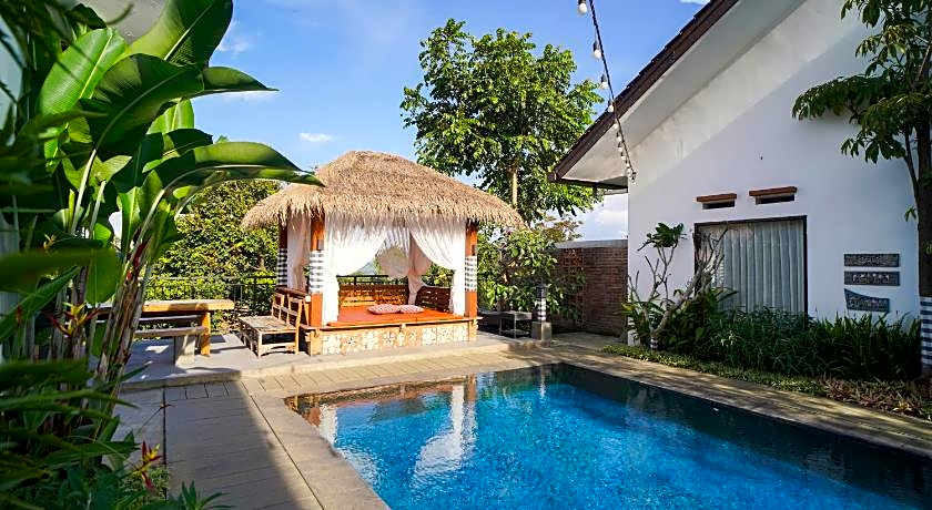 Omah Angkul Angkul Pool Villa