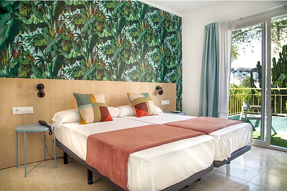 4U Miranda - Adults Only