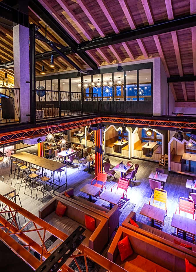 Base Camp Lodge Hotels