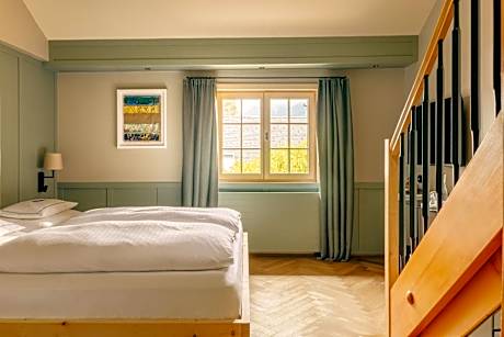 Studio - Split Level