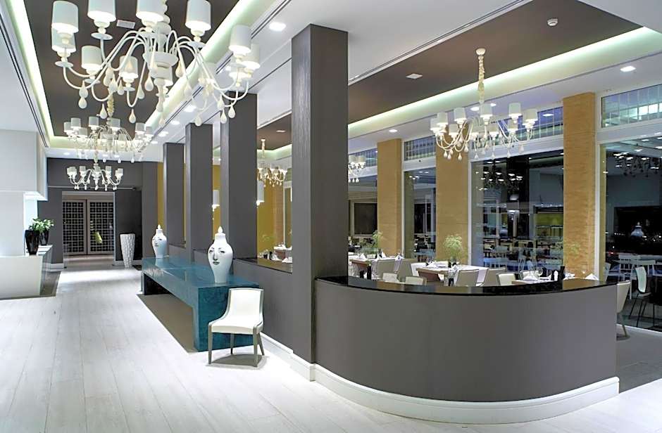 Pelagos Suites Hotel & Spa
