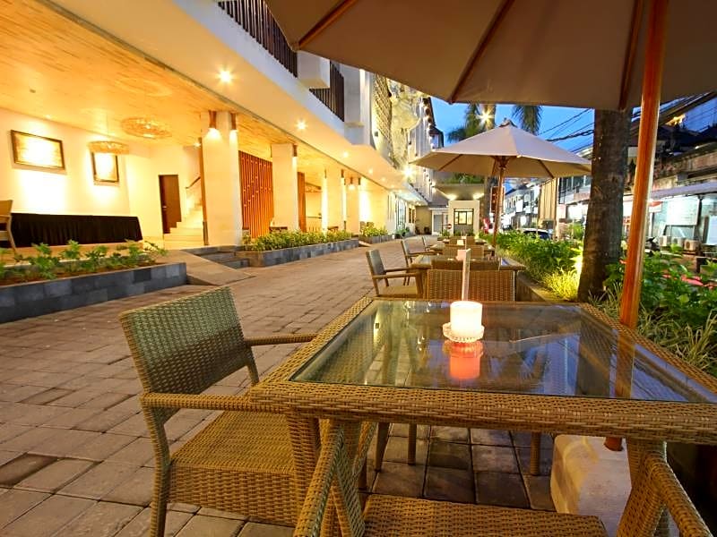 Grand La Walon Hotel