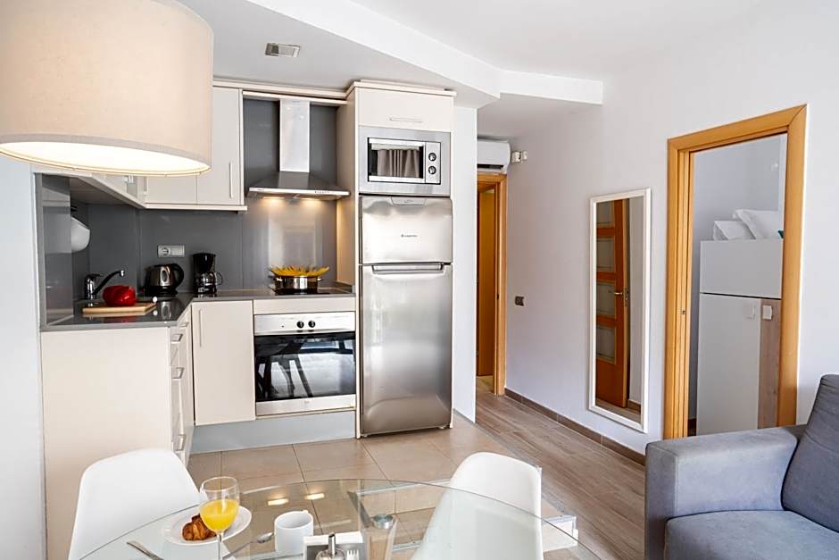 Feelathome Poblenou Beach Apartments