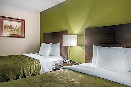 2 Double Beds, Smoking