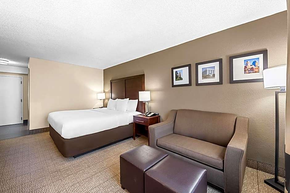 Comfort Inn & Suites Durham near Duke University