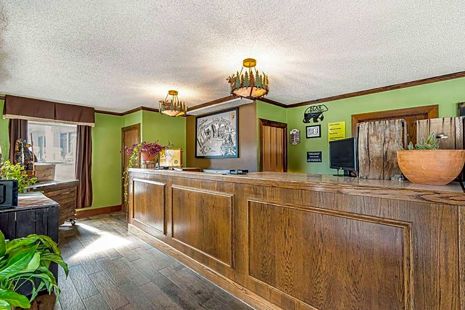 Super 8 by Wyndham Lake George/Downtown