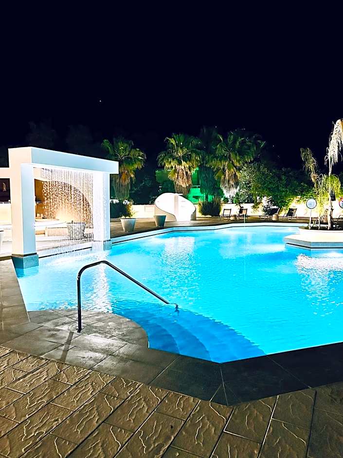 Happy Days Hotel, Adults Only