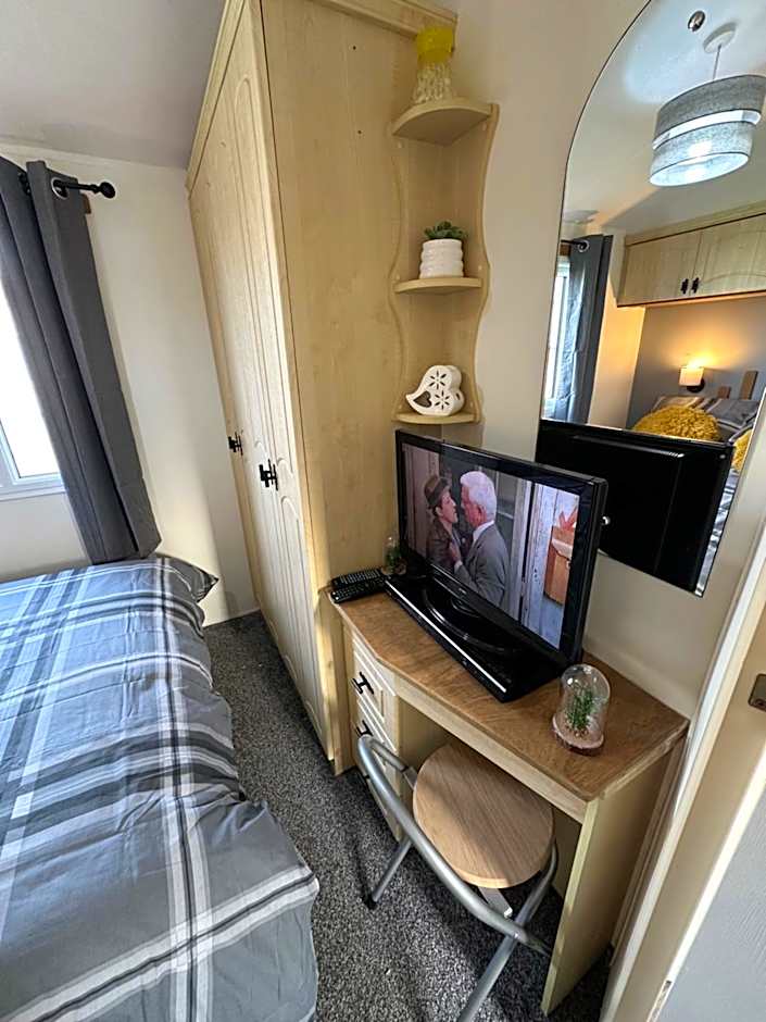 8 berth Waterside Ingoldmells V8 Santanavan 3