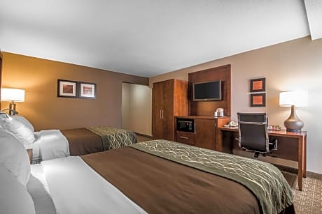Queen with 2 Queen Beds - Non-Smoking