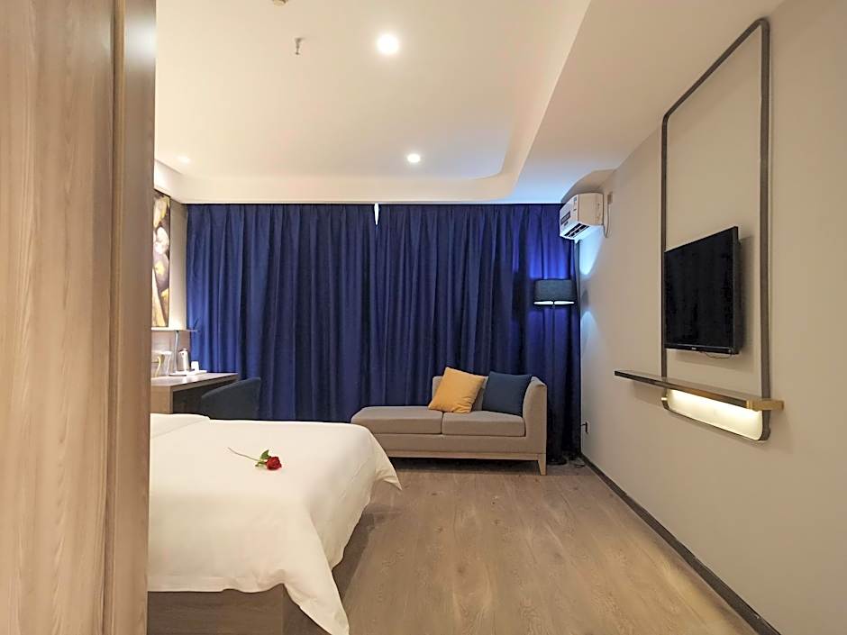 7 Days Premium Guilin Liangjiang Sihu Central Plaza