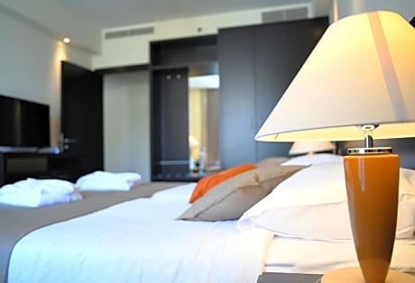 Standard Single Room with Side Sea View