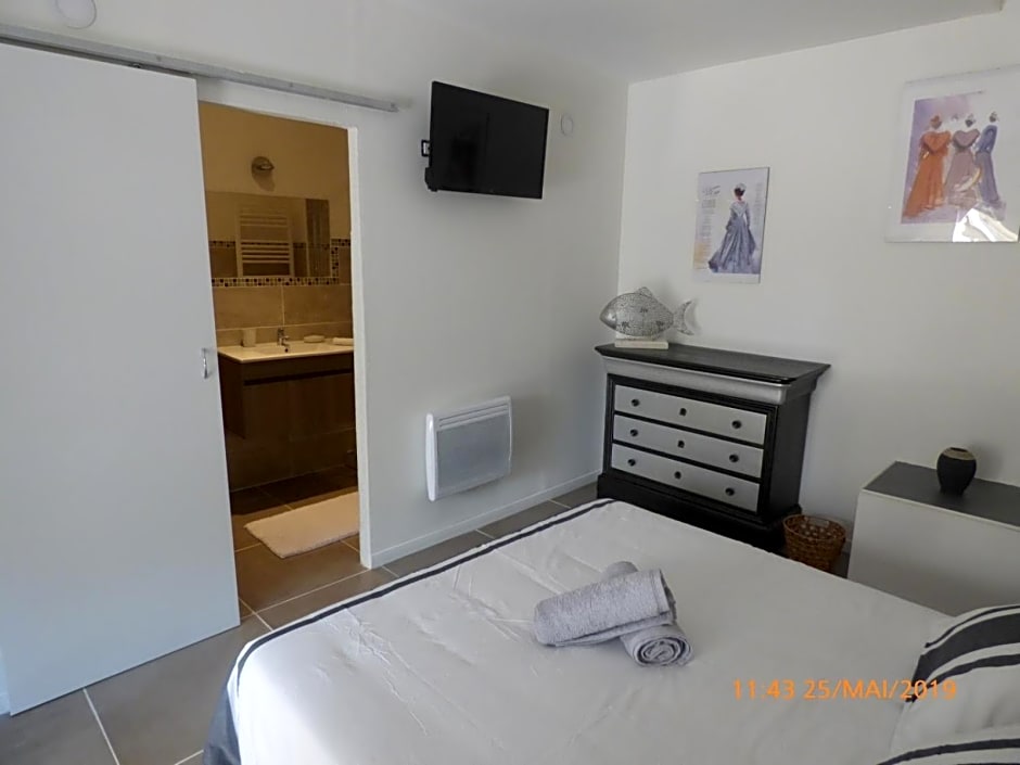 MAS MAURANE-Chambre d'hôte avec SPA privé aux portes d'ARLES