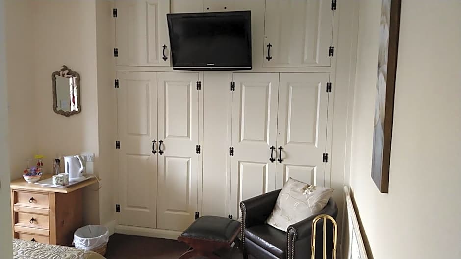 Hollingworth Lake Guest House Room Only Accommodation