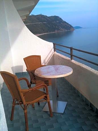 Double Room with Balcony and Sea View