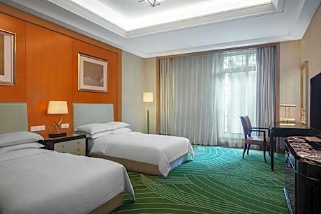 Premier Twin Room