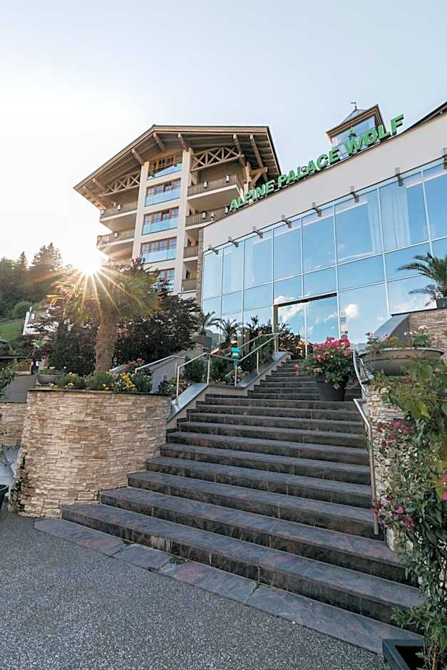 Hotel Alpine Palace
