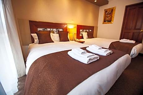 Superior Triple Room