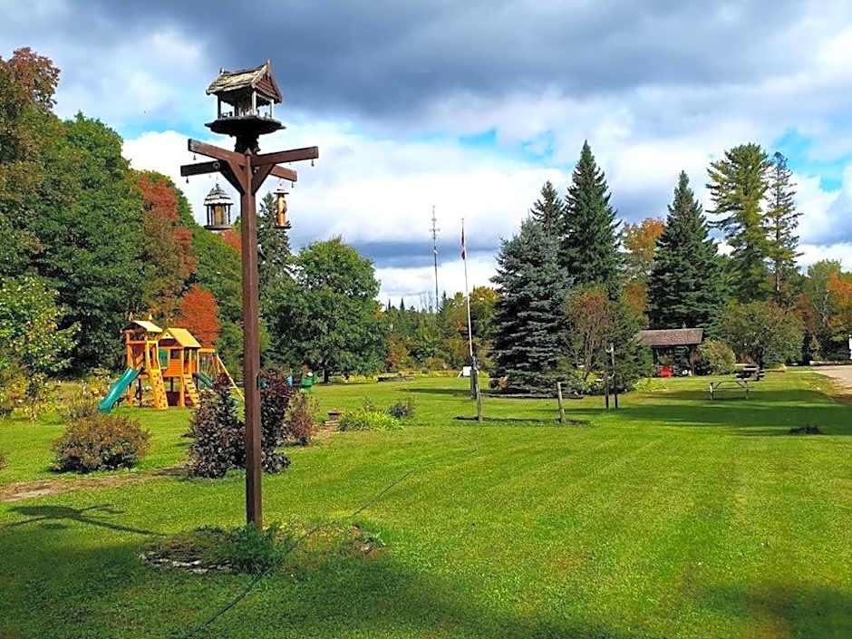 Dwight Riverside Inn