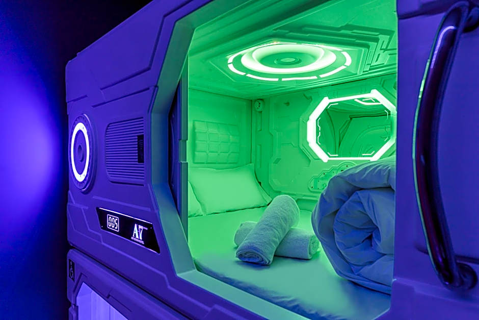 Art Seven Hostel Capsules