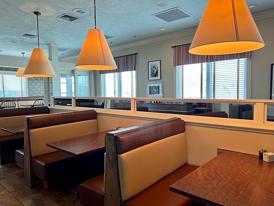Atlantic Host Hotel, an Ascend Collection Hotel
