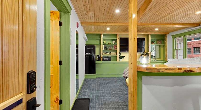 Downtown Camden Hotel