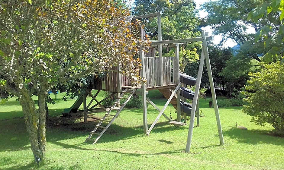 Thaba Tsweni Lodge & Safaris