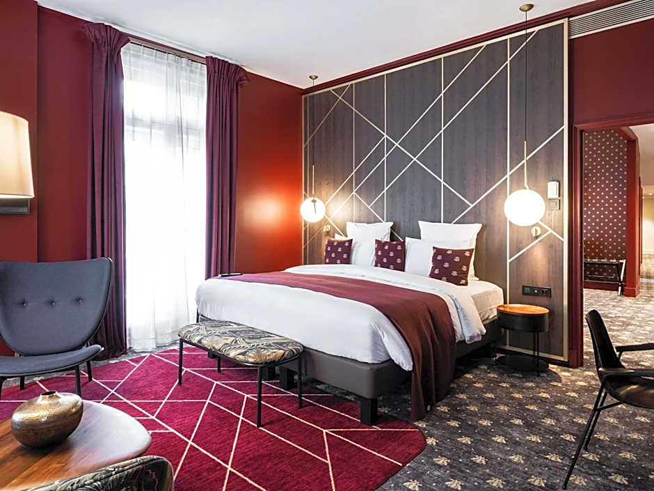 Aigle Noir Fontainebleau MGallery