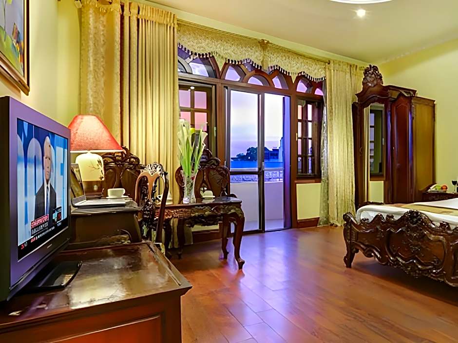 Hanoi Little Town Hotel