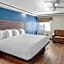 Baymont by Wyndham Arlington At Six Flags Dr