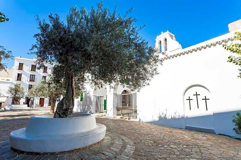 Apartamentos Tramuntana