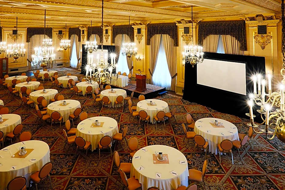 The Fort Garry Hotel, Spa and Conference Centre, an Ascend Collection Hotel