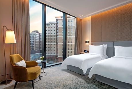 Single Premier Square View