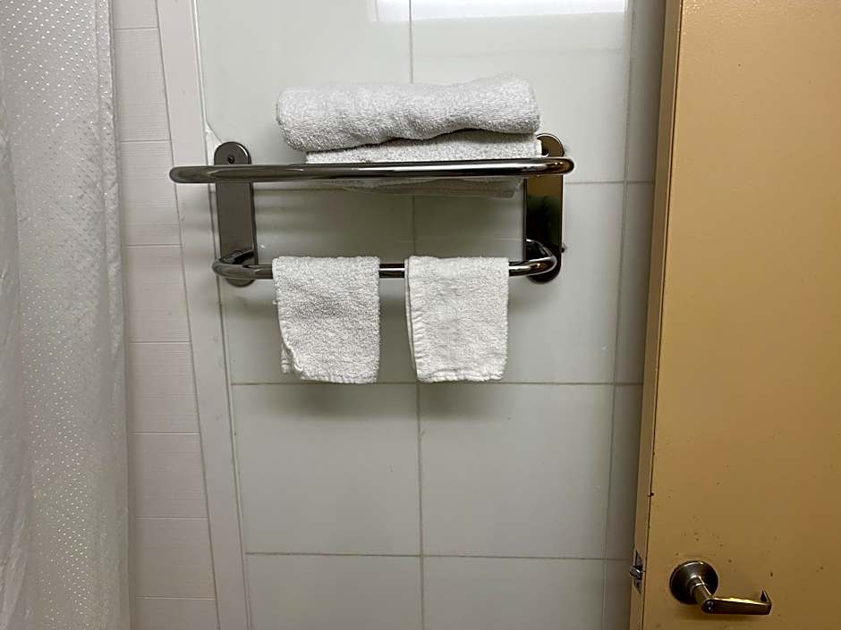 Atlantic Motor Inn