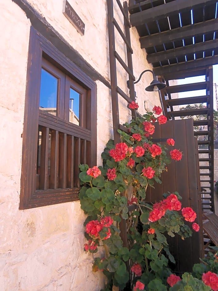 Leonidas Village Houses