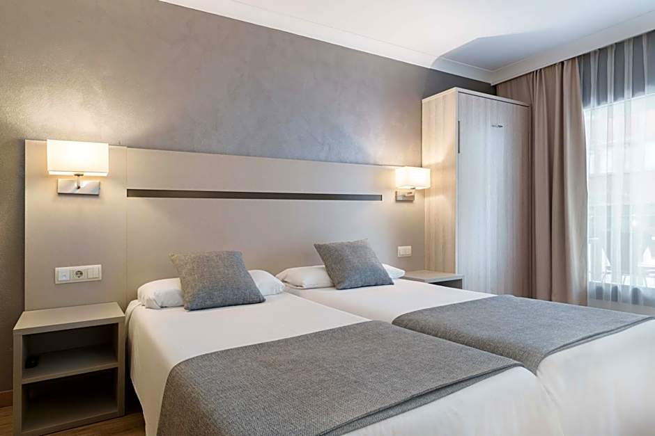 Hotel & Aparthotel Cosmos