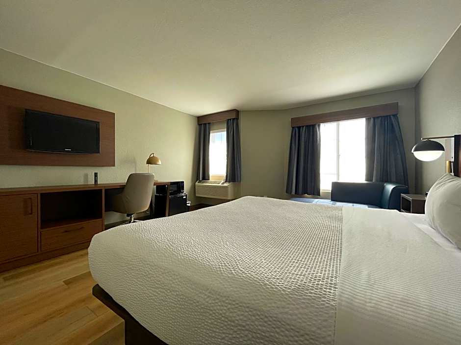 La Quinta Inn & Suites by Wyndham Dallas Dfw Airport North