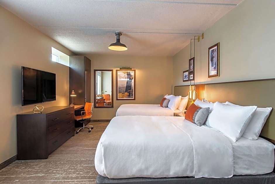 Photo 1 of 4 of 1 Queen Bed Suite