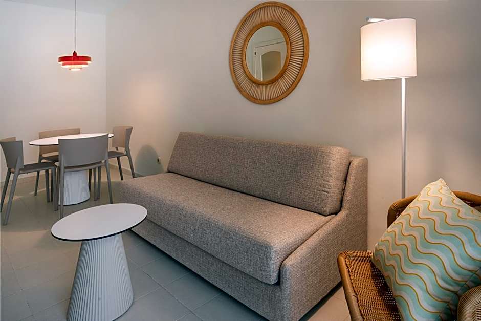 Sol Sancti Petri Aparthotel