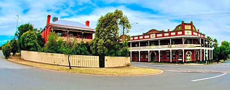 HISTORIC STAR LODGE and STATION MASTERS HOUSE NARRANDERA