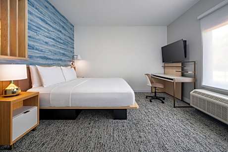 King Studio with Sofa Bed